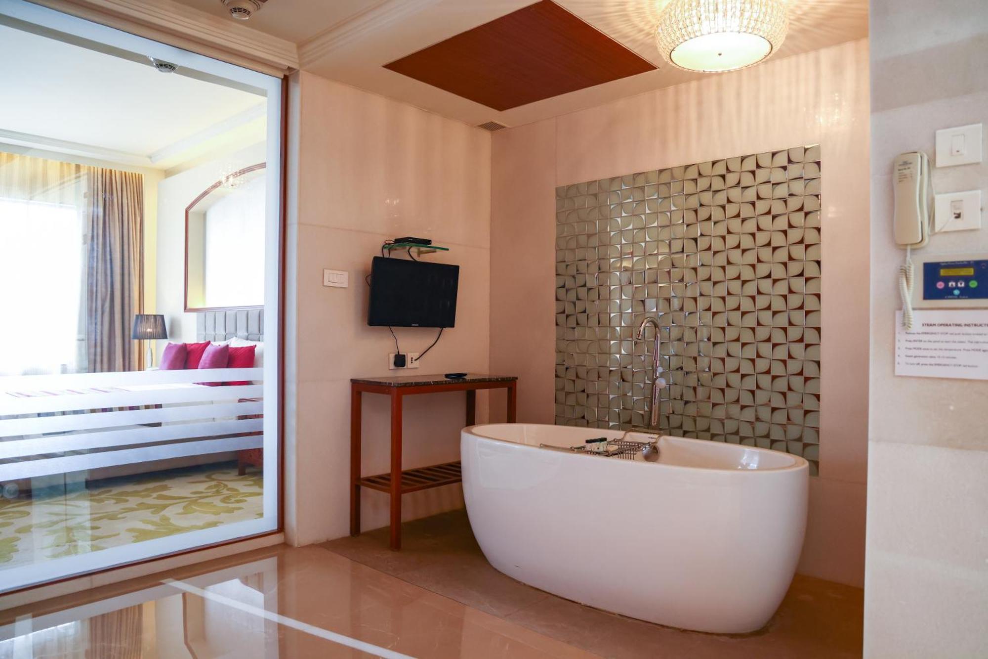 Balaji Sarovar Premiere Solapur Exterior photo