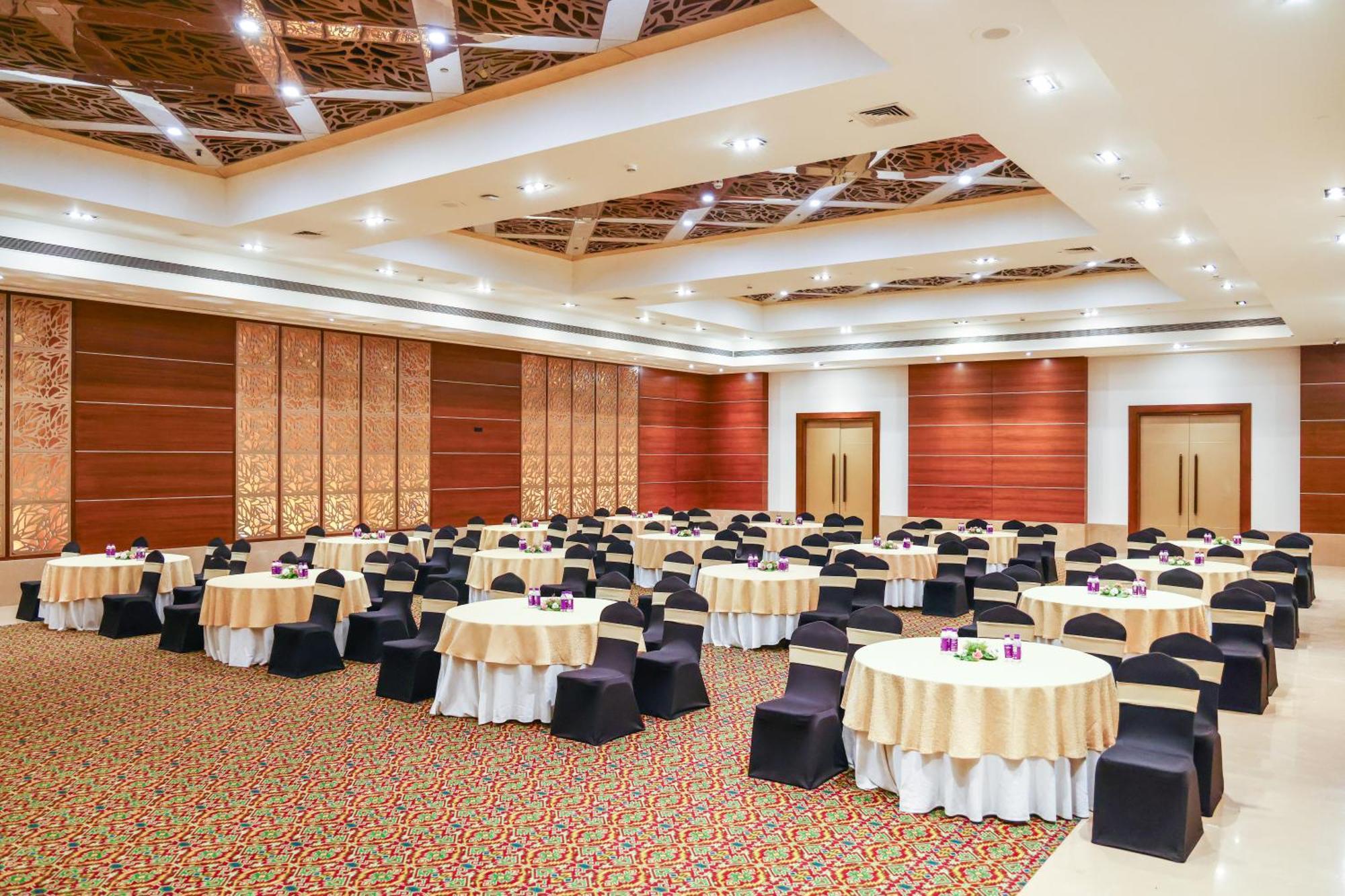 Balaji Sarovar Premiere Solapur Exterior photo
