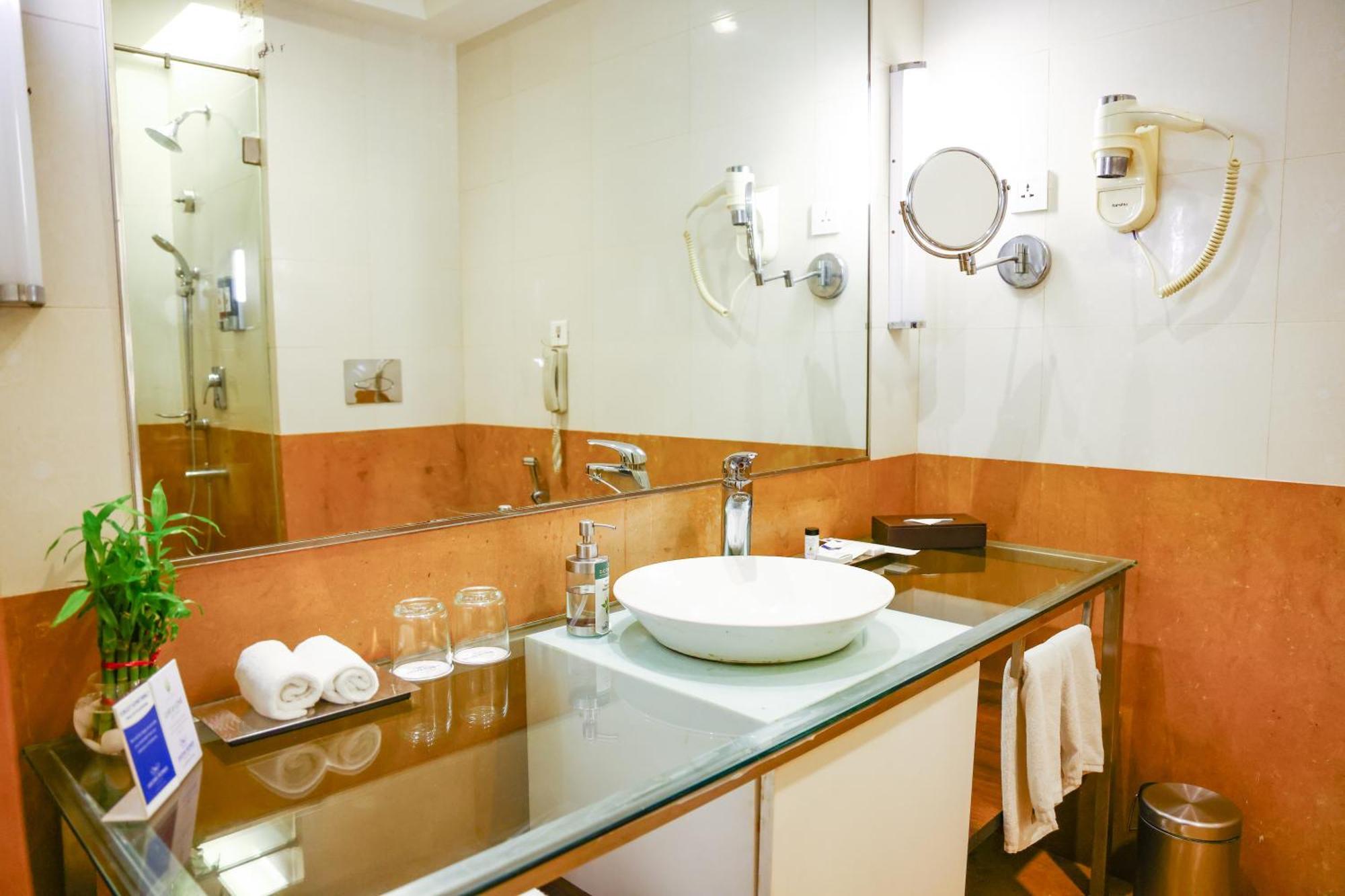 Balaji Sarovar Premiere Solapur Exterior photo